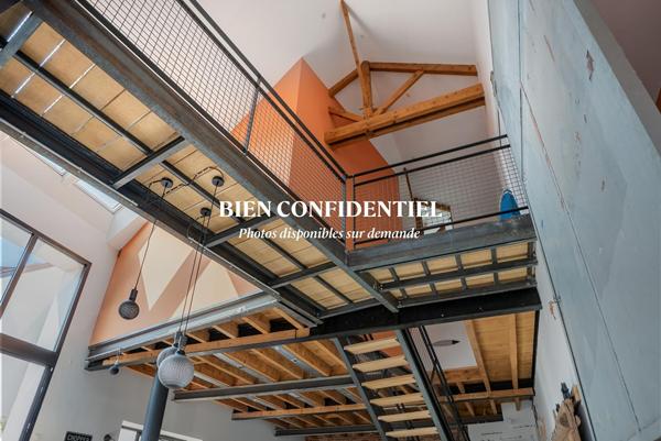 A Nantes, un loft d’exception entre architecture industrielle et vie contemporaine