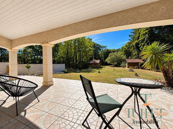 Maison familliale de 202 m2 sur 2226 m2 de terrain à Deux pas du centre-ville