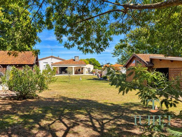 Maison familliale de 202 m2 sur 2226 m2 de terrain à Deux pas du centre-ville