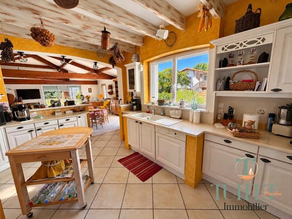 Maison familliale de 202 m2 sur 2226 m2 de terrain à Deux pas du centre-ville