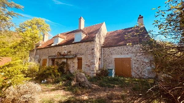 EXCLUSIVITE - AVALLON , VALLEE DU COUSIN . Propriété avec terrain de 3 ha 53 environ au prix de 267 500 €