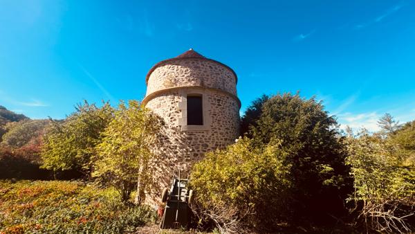 EXCLUSIVITE - AVALLON , VALLEE DU COUSIN . Propriété avec terrain de 3 ha 53 environ au prix de 267 500 €