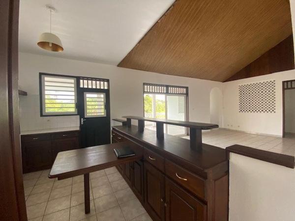 Gde Maison R+1 de 210m2 sur 13ares (piscine offerte)