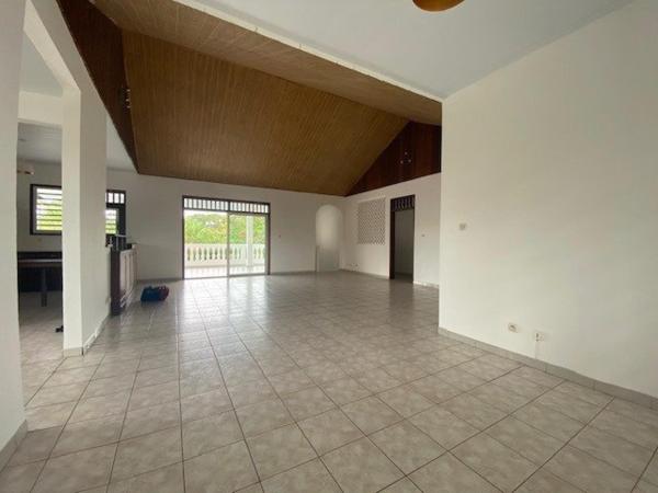 Gde Maison R+1 de 210m2 sur 13ares (piscine offerte)