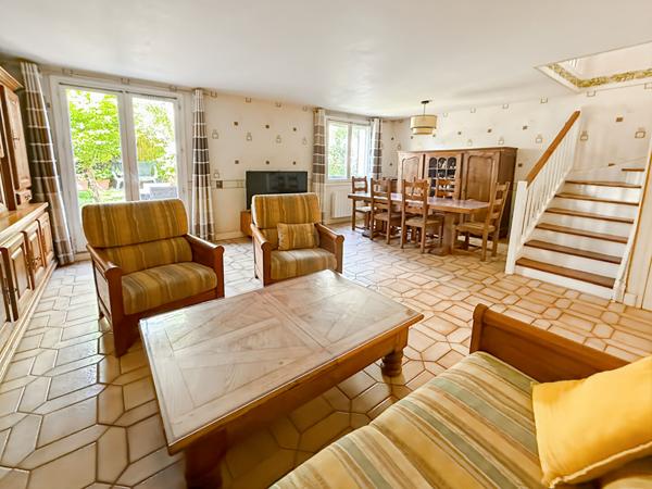 A vendre à Vauréal (dans quartier prisé) : Maison individuelle de 6 pièces