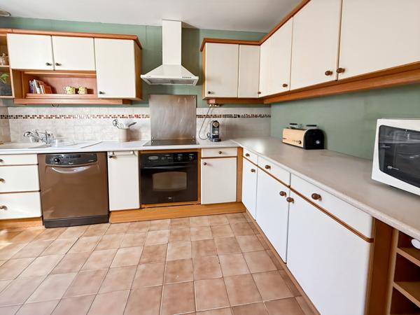 A vendre à Vauréal (dans quartier prisé) : Maison individuelle de 6 pièces