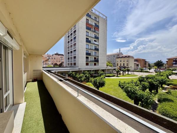 APPARTEMENT T BIS A LOUER A LE COTEAU - GARE