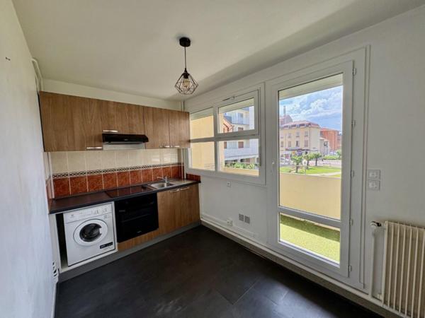 APPARTEMENT T BIS A LOUER A LE COTEAU - GARE