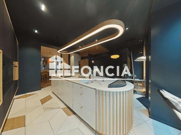 Location Local commercial 2 pièces 65.4 m² - 7 RUE DE VINCENNES -Montreuil 93100