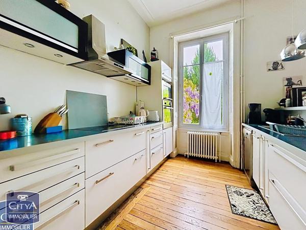 Maison à vendre 9 pièces 190m² Châteauroux (36000)