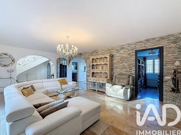 Maison à vendre 7 pièces 251 m² Peymeinade
