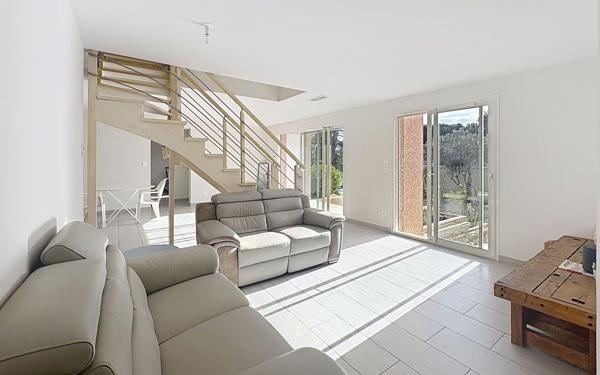 Maison à vendre    4 pièces •  Sainte-Marie