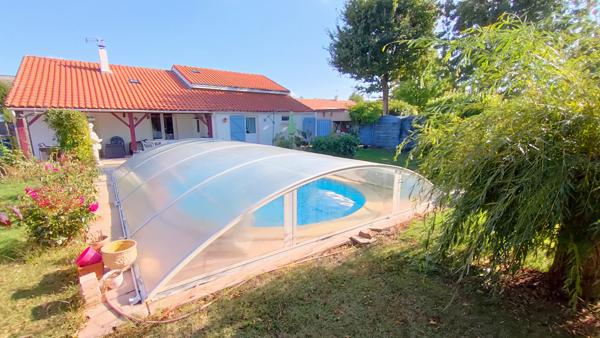 Plain pied de 3 chambres sur terrain de 1 400 m²