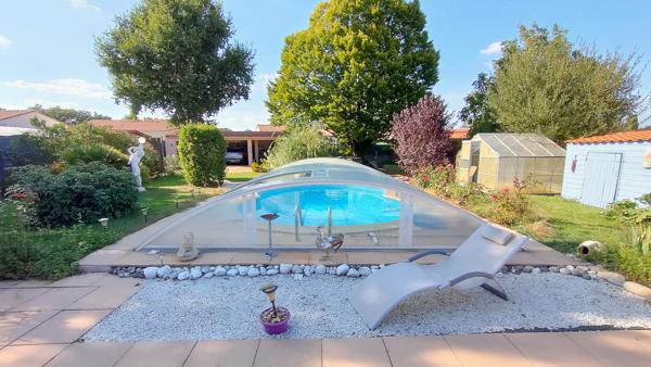 Plain pied de 3 chambres sur terrain de 1 400 m²