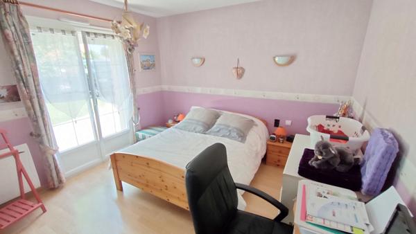 Plain pied de 3 chambres sur terrain de 1 400 m²