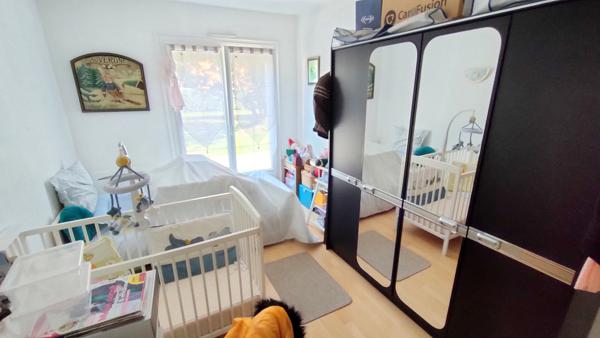 Plain pied de 3 chambres sur terrain de 1 400 m²