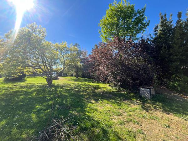 Terrain de 566 m² environ en plein coeur de la commune de Thil