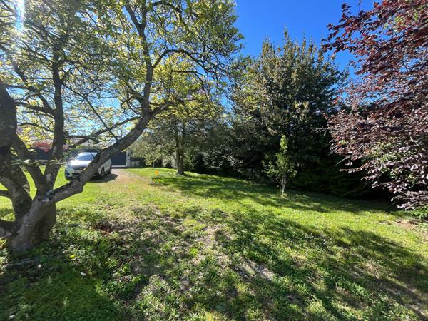 Terrain de 566 m² environ en plein coeur de la commune de Thil