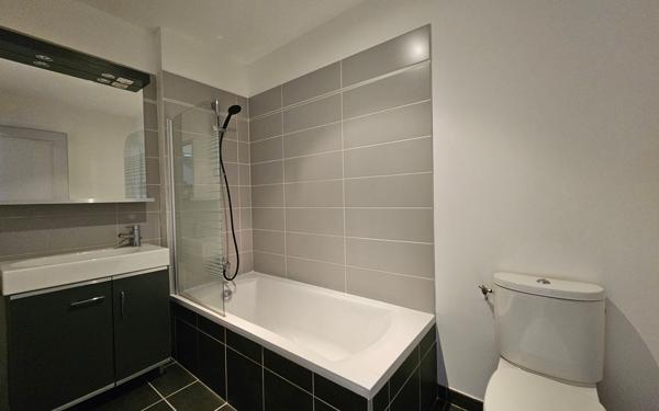 Maison à vendre    4 pièces • 97,85 m2 Donzère