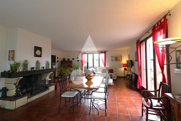 Maison 7 pièces 215.36 m2