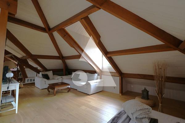 Maison 7 pièces 215.36 m2