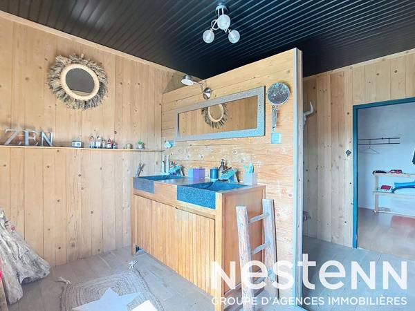 MASSIEUX MAISON FAMILIALE 200 M2 - 5 CHAMBRES - PISCINE - GARAGE - VUE DEGAGEE VERDOYANTE