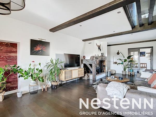 MASSIEUX MAISON FAMILIALE 200 M2 - 5 CHAMBRES - PISCINE - GARAGE - VUE DEGAGEE VERDOYANTE