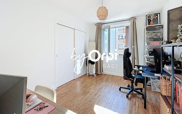 Appartement à vendre    4 pièces • 81,26 m2 Clermont-Ferrand