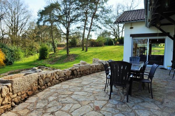 MAISON 6 chambres avec gîte et studio attenant