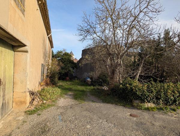 Parking à RIEUX-EN-VAL, 11220 - 4 pièces