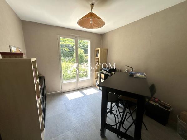 Maison 8 pièce(s) 5 chambre(s) 205 m²