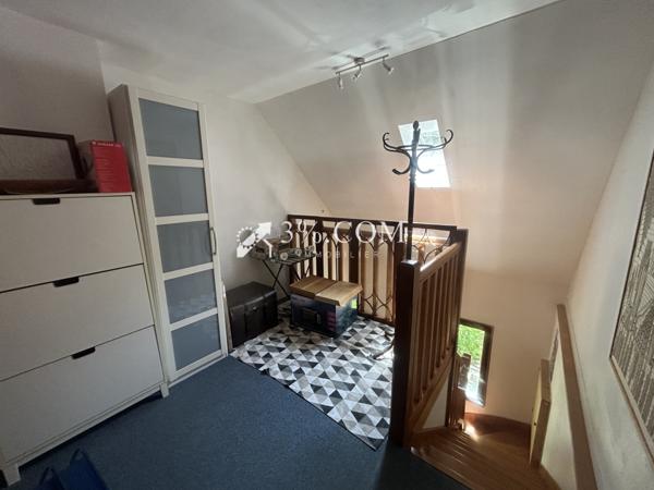 Maison 8 pièce(s) 5 chambre(s) 205 m²