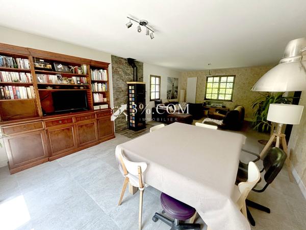 Maison 8 pièce(s) 5 chambre(s) 205 m²