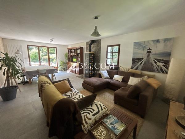 Maison 8 pièce(s) 5 chambre(s) 205 m²