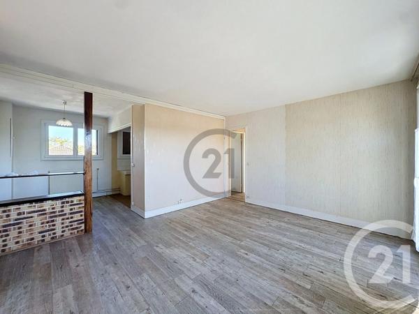 Appartement F3 à vendre  3 pièces - 61,75 m 2   MONTEREAU FAULT YONNE  - 77