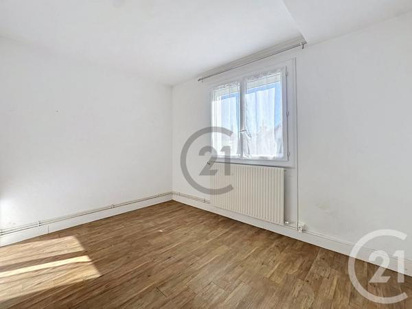 Appartement F3 à vendre  3 pièces - 61,75 m 2   MONTEREAU FAULT YONNE  - 77