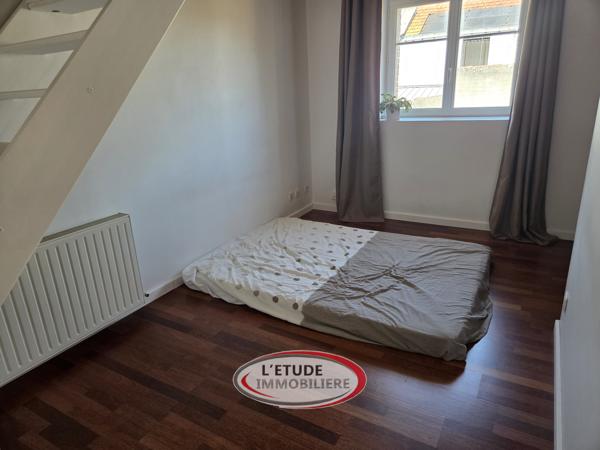 Sainte Pazanne bourg : Maison atypique et de charme, 3 chambres, jardin, garage !