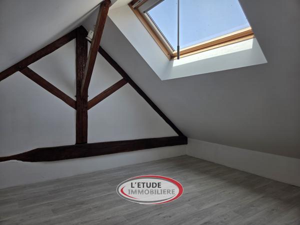 Sainte Pazanne bourg : Maison atypique et de charme, 3 chambres, jardin, garage !