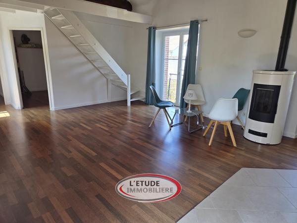 Sainte Pazanne bourg : Maison atypique et de charme, 3 chambres, jardin, garage !