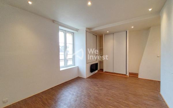 Maison de 155 m² avec sa cour interieur privative, cave et 5 chambres