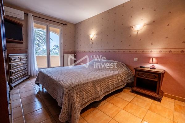 Villa polyvalente dans un secteur tres recherché.