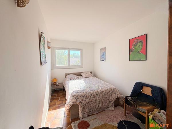 Maison de ville 227m2, 6 chambres, garage, jardin!