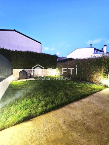 Maison familiale lumineuse avec jardin et garage double - FOSSES