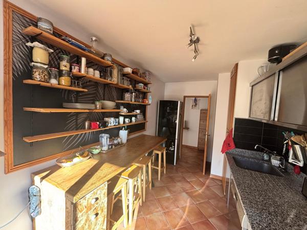 Hyères secteur recherché beau T4 87 m² avec balcon