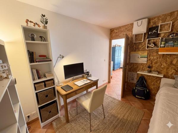 Hyères secteur recherché beau T4 87 m² avec balcon