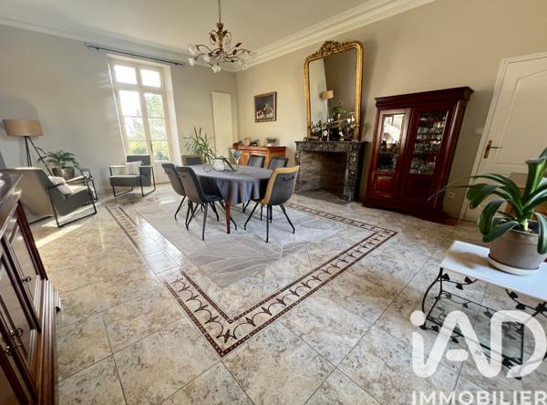 Maison à vendre 9 pièces 263 m² Évron
