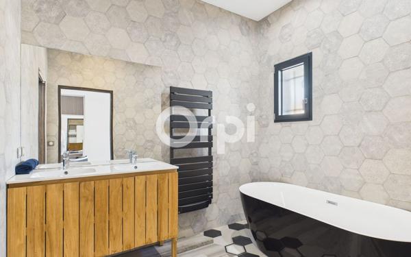 Maison à vendre    5 pièces •  Montauroux