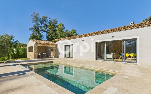 Maison à vendre    5 pièces •  Montauroux