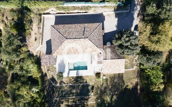 Maison à vendre    5 pièces •  Montauroux