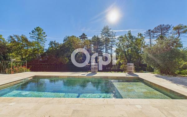 Maison à vendre    5 pièces •  Montauroux